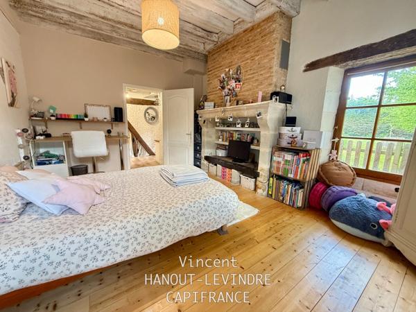 EXCLUSIVITE – PROPRIÉTÉ HISTORIQUE DE 1840 ENTIÈREMENT RÉNOVÉE – CADRE EXCEPTIONNEL À SOULAIRE ET BOURG (49)