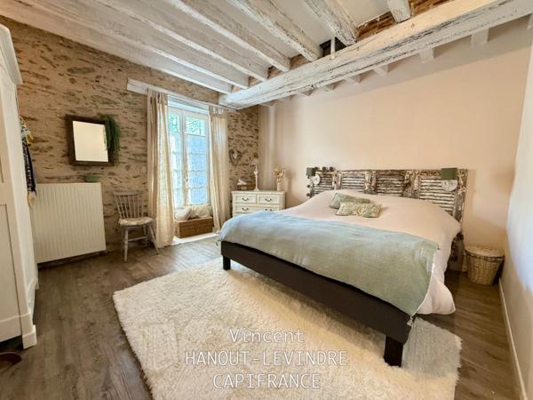 EXCLUSIVITE – PROPRIÉTÉ HISTORIQUE DE 1840 ENTIÈREMENT RÉNOVÉE – CADRE EXCEPTIONNEL À SOULAIRE ET BOURG (49)