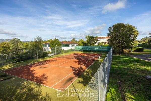 Rez-de-jardin dans une résidence cossue et prisée avec tennis et piscine