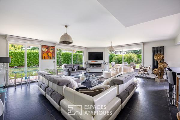 Rez-de-jardin dans une résidence cossue et prisée avec tennis et piscine