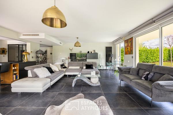 Rez-de-jardin dans une résidence cossue et prisée avec tennis et piscine