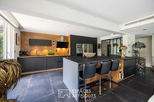 Rez-de-jardin dans une résidence cossue et prisée avec tennis et piscine