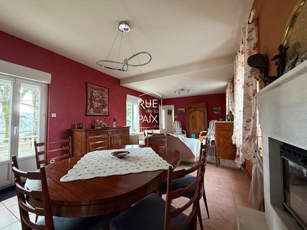 79400 SAINT MAIXENT L ECOLE Maison de plain-pied de 163 m² ? Double habitation ? Terrain de 1 300 m²