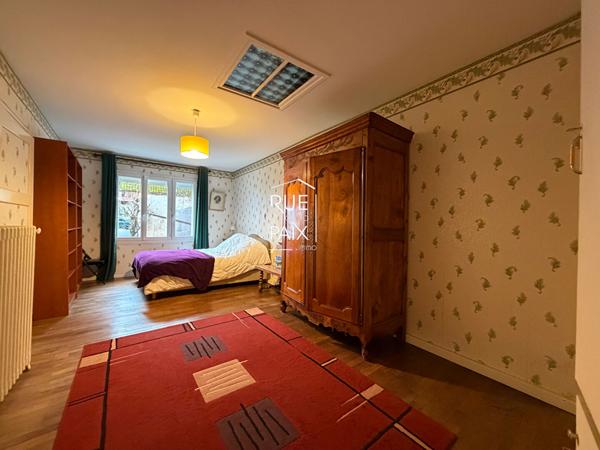 79400 SAINT MAIXENT L ECOLE Maison de plain-pied de 163 m² ? Double habitation ? Terrain de 1 300 m²