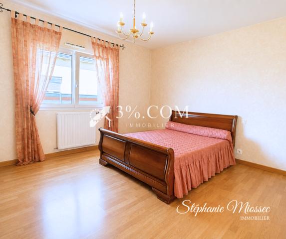 Maison
                                                                                                                                                                                                                                                                                                                        4 pièce(s)                                                                                                                                                                                                          3 chambre(s)                                                                                                                                                                                                          129.04  m²