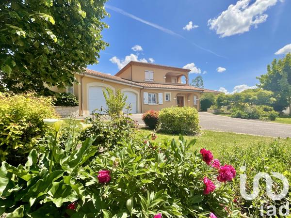 Maison à vendre 7 pièces 203 m² Saint-Just-le-Martel