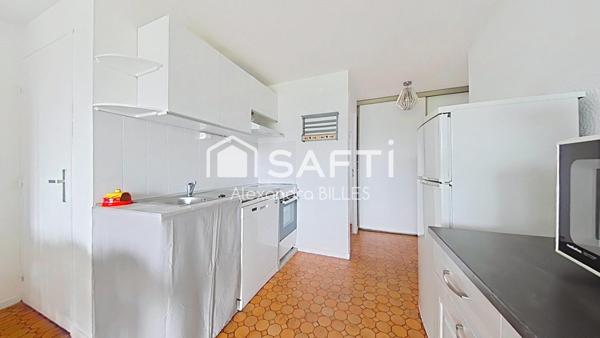 Appartement 3 pièces : 1 chambre + 1 cabine + meazzanine.