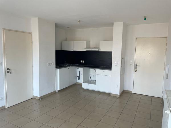 Appartement avec terrasse et parking