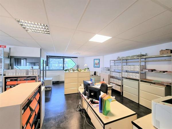 SAINT BENOIT GRAND LARGE POLYCLINIQUE - BUREAUX A LOUER 210 m²