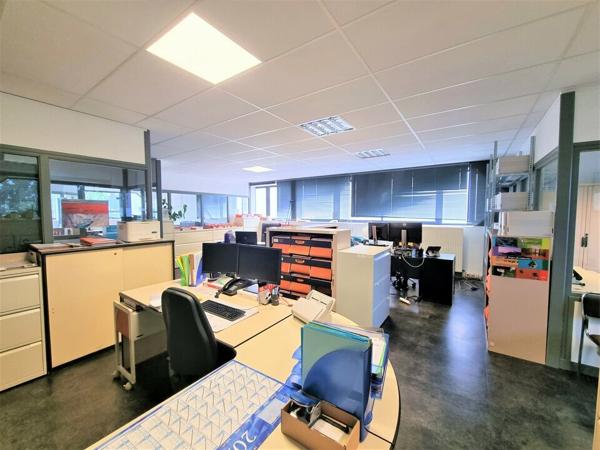 SAINT BENOIT GRAND LARGE POLYCLINIQUE - BUREAUX A LOUER 210 m²