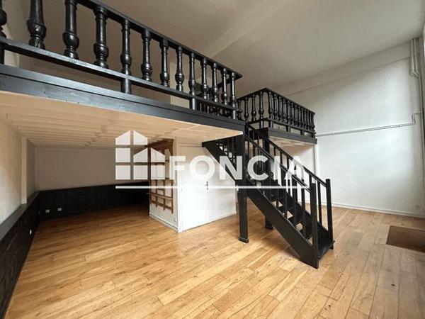 Location Appartement 3 pièces 95.45 m² - 24 RUE DE CANTELEU Lille 59000
