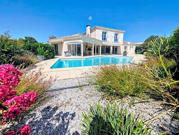 Maison Le Taillan Medoc 7 pièce(s) 199 m2