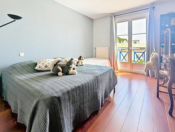 Maison Le Taillan Medoc 7 pièce(s) 199 m2