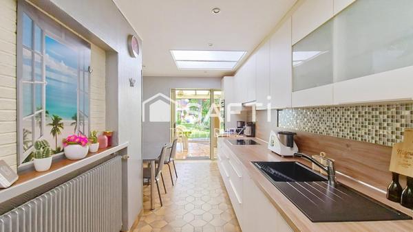 Maison spacieuse de 105m², rénovée, avec véranda, jardin et garage, au cœur d’un secteur calme et très recherché.