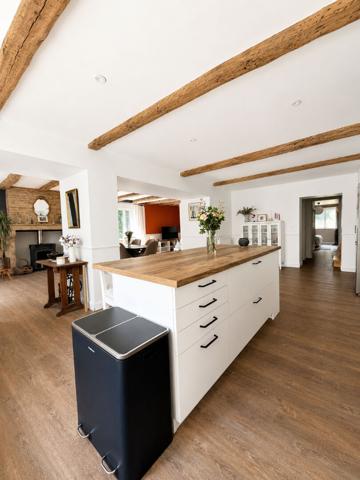 Maison à louer de 178m2, 4 chambres, terrain et dépendances