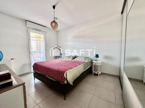 Résidence récente beau T3 avec box en sous sol