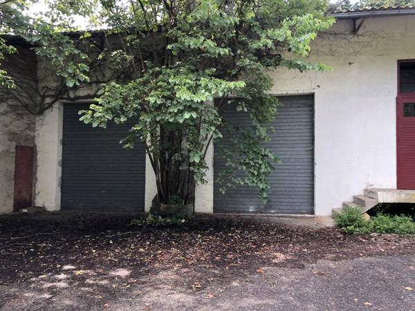 HANGAR de 500 m2 A VENDRE