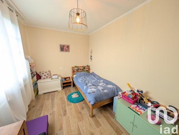 Maison traditionnelle 5 pièces de 99 m² à Civaux (86320)