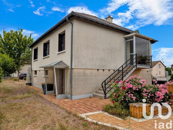 Maison traditionnelle 5 pièces de 99 m² à Civaux (86320)