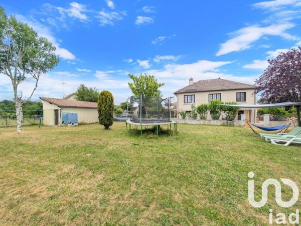 Maison traditionnelle 5 pièces de 99 m² à Civaux (86320)