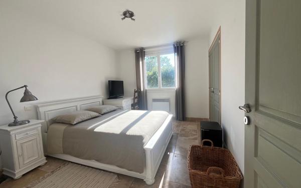 Maison à vendre    3 pièces • 90,13 m2 Saint-Saturnin-lès-Avignon