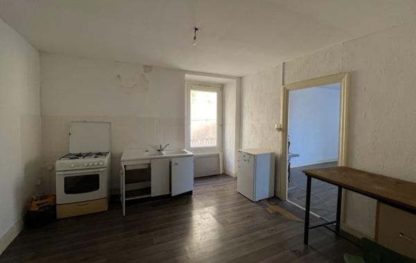 Vente Appartement P3 + 100 m2 combles aménageables à rénover Aubenas   
