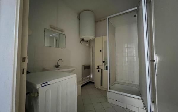 Vente Appartement P3 + 100 m2 combles aménageables à rénover Aubenas   