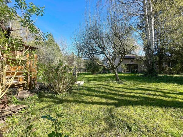 Maison familiale 3chambres, garage et 897 m² de terrain