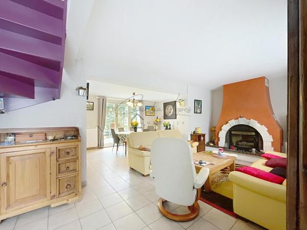 Maison familiale 3chambres, garage et 897 m² de terrain