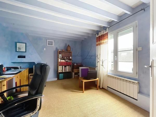 Maison familiale 3chambres, garage et 897 m² de terrain