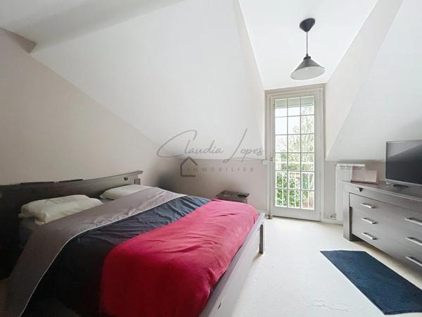 Maison familiale 3chambres, garage et 897 m² de terrain