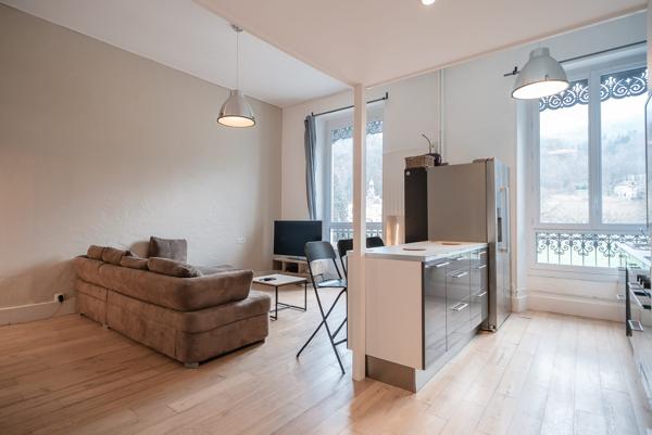 Appartement T3 traversant de 56 m²