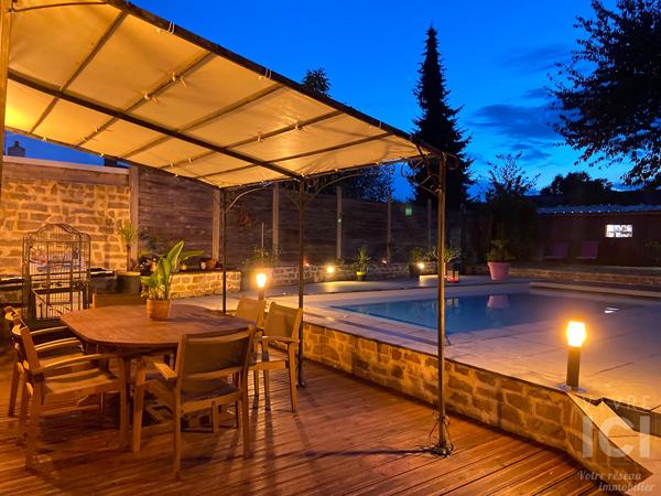 Longère en pierre de 153 M² habitable avec piscine- 4chambres parcelle 506 M²
