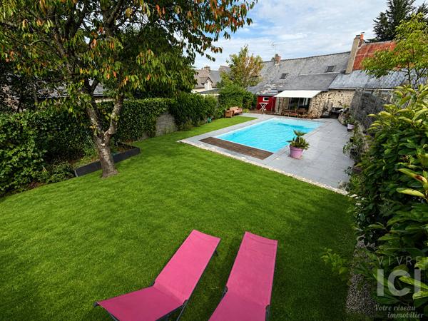 Longère en pierre de 153 M² habitable avec piscine- 4chambres parcelle 506 M²
