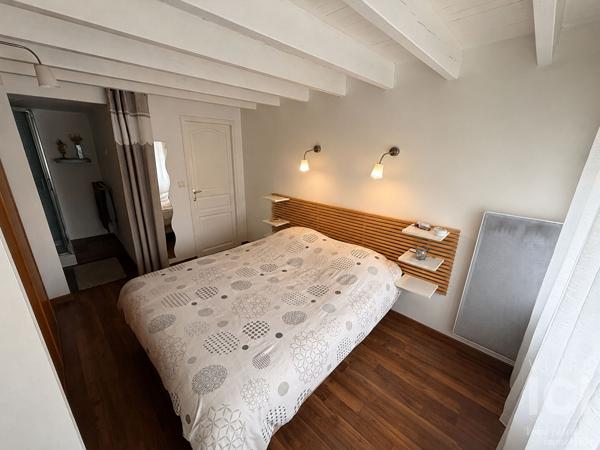 Longère en pierre de 153 M² habitable avec piscine- 4chambres parcelle 506 M²