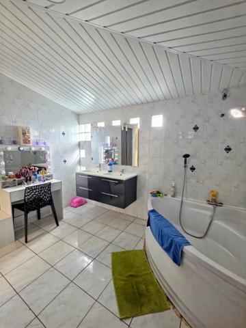 REMIRE MONTJOLY - PARC LINDOR - MAISON 6 PIECES - COUP DE COEUR ABSOLU