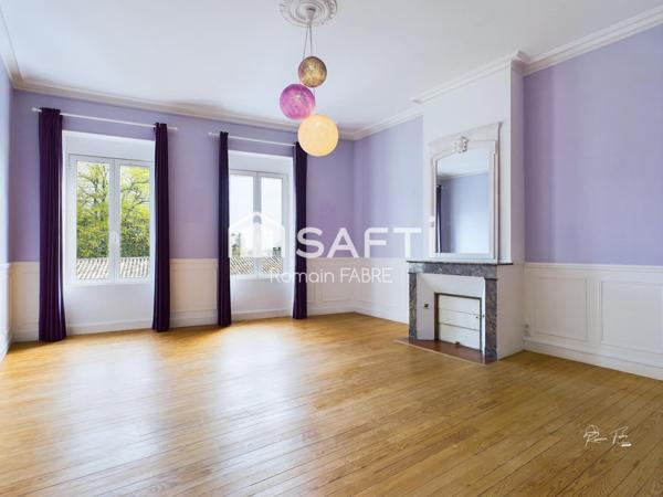 Maison de Maitre en pierre  « cœur de ville » avec cinq chambres, terrain intimiste et grand garage