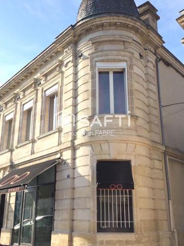 Maison de Maitre en pierre  « cœur de ville » avec cinq chambres, terrain intimiste et grand garage