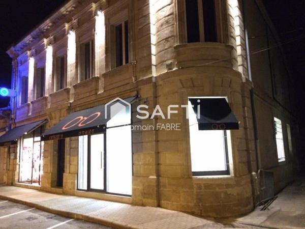 Maison de Maitre en pierre  « cœur de ville » avec cinq chambres, terrain intimiste et grand garage