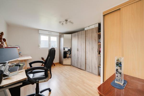 Magnifique maison, 4 chambres avec sous-sol