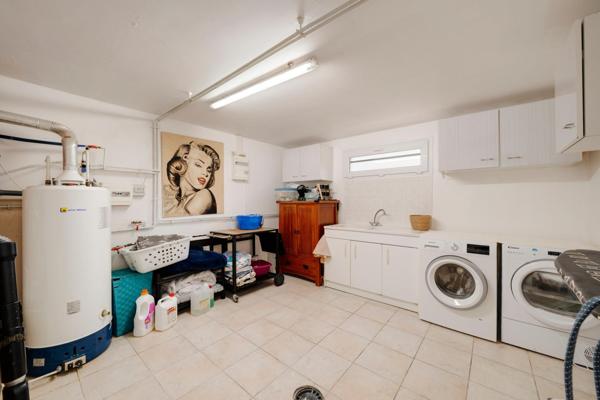 Magnifique maison, 4 chambres avec sous-sol