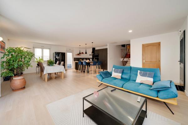 Magnifique maison, 4 chambres avec sous-sol