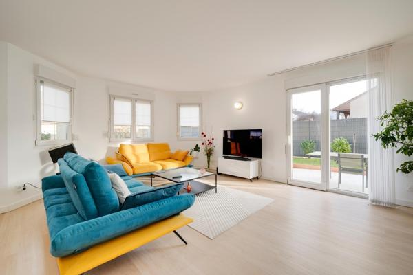 Magnifique maison, 4 chambres avec sous-sol