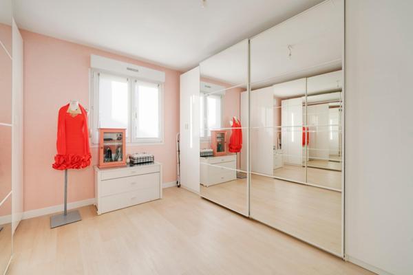 Magnifique maison, 4 chambres avec sous-sol