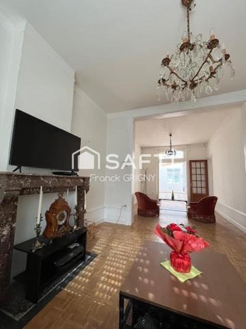 jolie maison de ville , 3 chambres + studio  , 139 m2 habitables