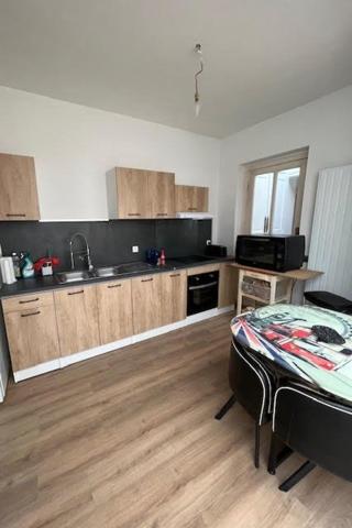 jolie maison de ville , 3 chambres + studio  , 139 m2 habitables