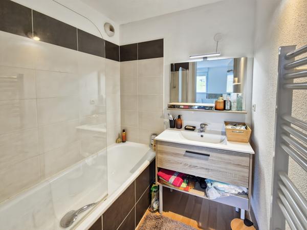 Auch (32000) Appartement T2 meublé avec balcon et place de parking – Auch