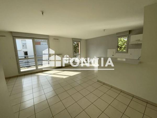 Location Appartement 4 pièces 82 m² - 25 RUE DE LA TABLE DE PIERRE Francheville 69340