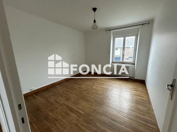 Location Maison 5 pièces 80 m² - 2 LA PEHOLLIERE Baguer Morvan 35120