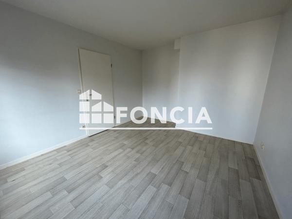 Location Appartement 2 pièces 46.82 m² - 19 - 21 RUE DES MAJOTS Amiens 80000